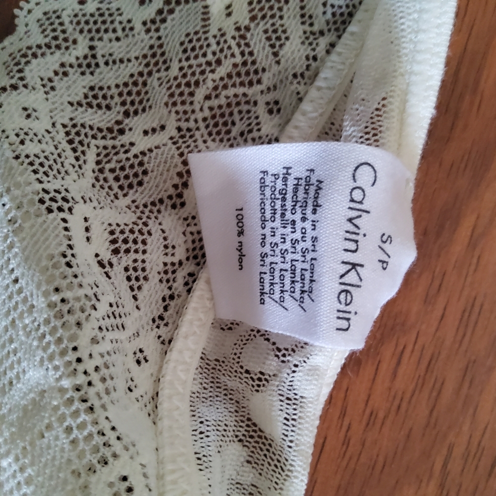 CALVIN KLEIN Bare Lace Unlined Halter Bralette Size S New - Picture 8 of 9
